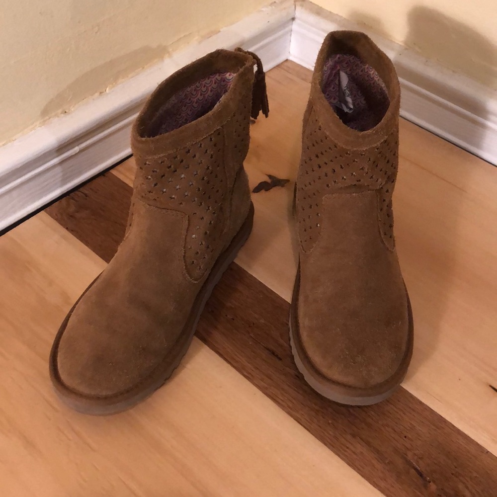 Ugg Kaelou Star Boots